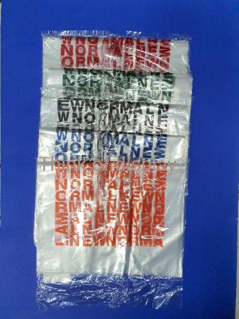 ถุงพลาสติกหูหิ้ว เกรด A สีใสพิมพ์ลาย NEW NORMAL คละสี แพ็คละ 3 ห่อ (รวม 600 กรัม) - thumbnail 7