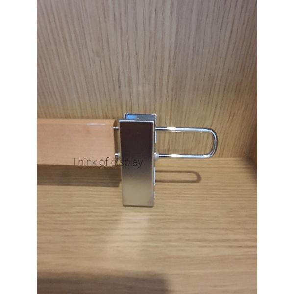 ไม้หนีบกางเกงไม้แท้ ไม้หนีบกางเกงกระโปรง ตะขอC สีเงิน แพ็ค 6 อัน/แพ็ค 12 อัน - thumbnail 4