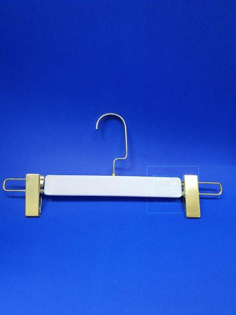 ไม้หนีบกางเกง ไม้หนีบกระโปรง ไม้แขวนพลาสติกมีหนีบตะขอสีทอง No.228 แพ็คละ 12 อัน - thumbnail 3