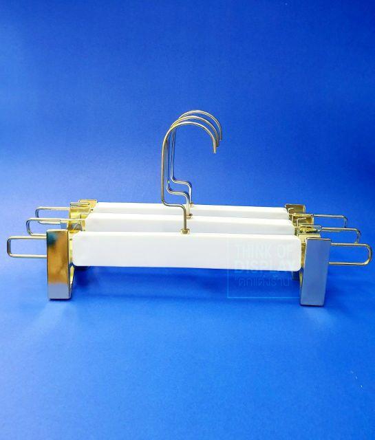 ไม้หนีบกางเกง ไม้หนีบกระโปรง ไม้แขวนพลาสติกมีหนีบตะขอสีทอง No.228 แพ็คละ 12 อัน - thumbnail 5