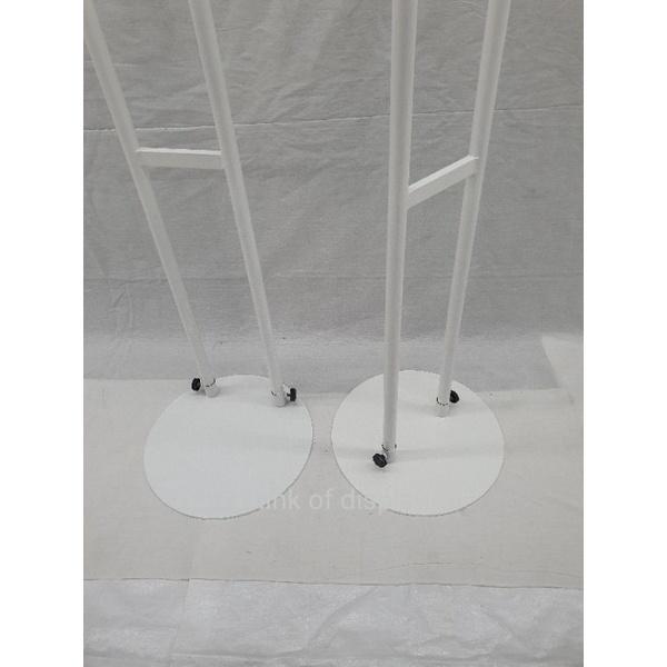 ราวบันไดลิง ราวแขวนโชว์เสื้อผ้า สีขาว/สีดำ - thumbnail 8