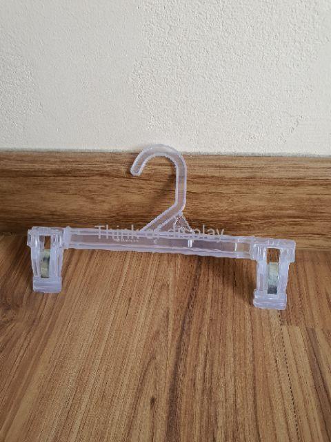 ไม้แขวนพลาสติกหนีบกางเกง ไม้แขวนกางเกง ไม้แขวนพลาสติก 707 แพ็คละ 12 อัน - thumbnail 2