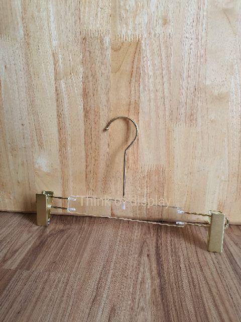 ไม้แขวนเสื้อ ไม้หนีบกางเกง อะคริลิคใส A02 ไม้แขวนชุดแต่งงาน ไม้แขวนชุดเดรส แพ็คละ 5 ชิ้น - thumbnail 3