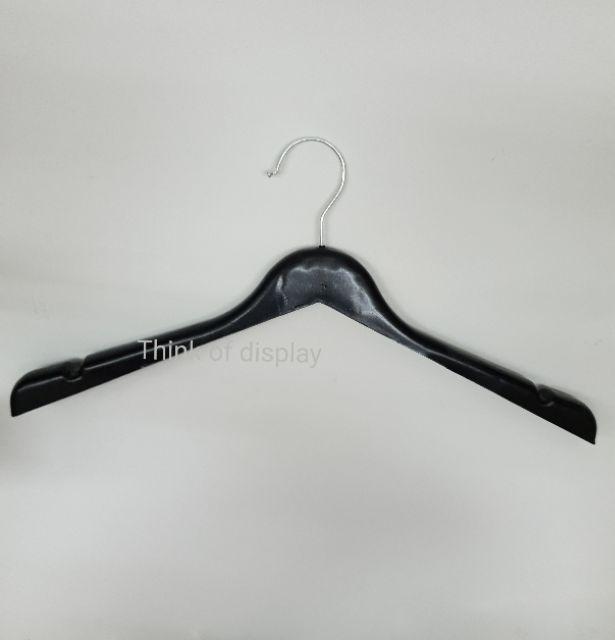 ไม้แขวนพลาสติกลายไม้/สีดำ ไม้แขวนNo.700 แพ็คละ 12 อัน - thumbnail 7