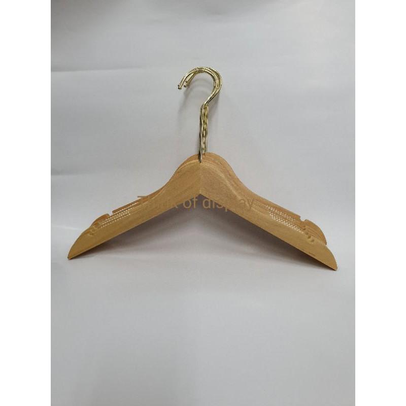 ไม้แขวนไม้แท้ ไม้แขวนเสื้อไม้ตะขอยาว ไม้แขวนบูติค ไม้แขวนไฮโซ แพ็คละ 12ชิ้น และ แพ็คเล็ก 6 ชิ้น - thumbnail 6