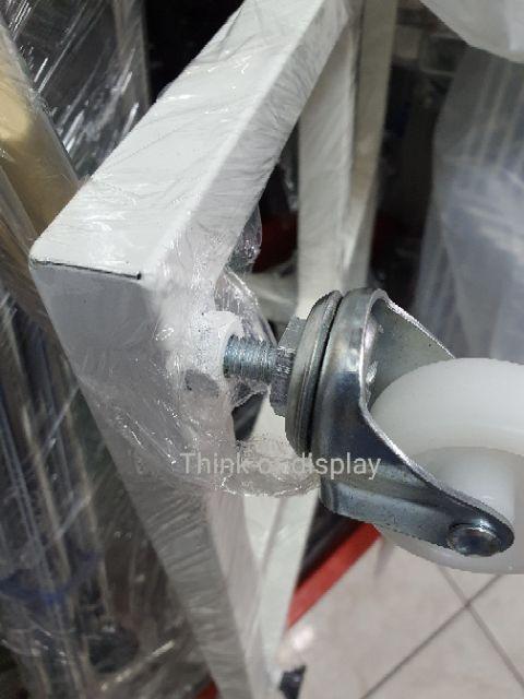 ล้อใส่ราวเสื้อ ล้อใส่ราวเหล็ก ล้อใส่ราวโชว์เสื้อผ้า มีเบรก/ไม่มีเบรก 1ชุดมี 4 ล้อ - thumbnail 2