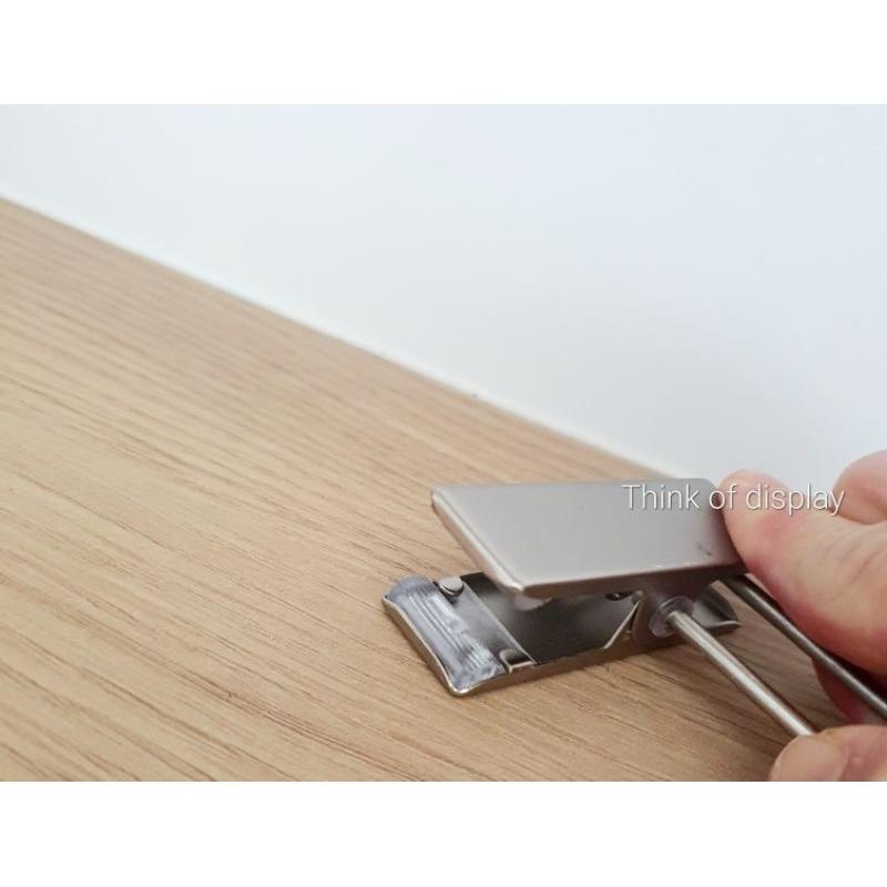 ไม้แขวนพลาสติกใส ไม้หนีบกางเกง PP04 ตะขอสีบรอนซ์ยาว มีแพ็ค 6 อัน และ 12 อัน - thumbnail 2